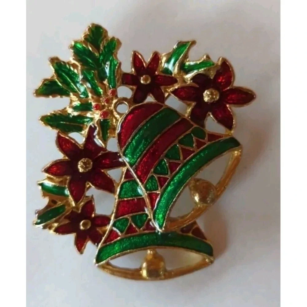 Vintage Christmas  Holiday Retro Brooch Pin Very Pretty